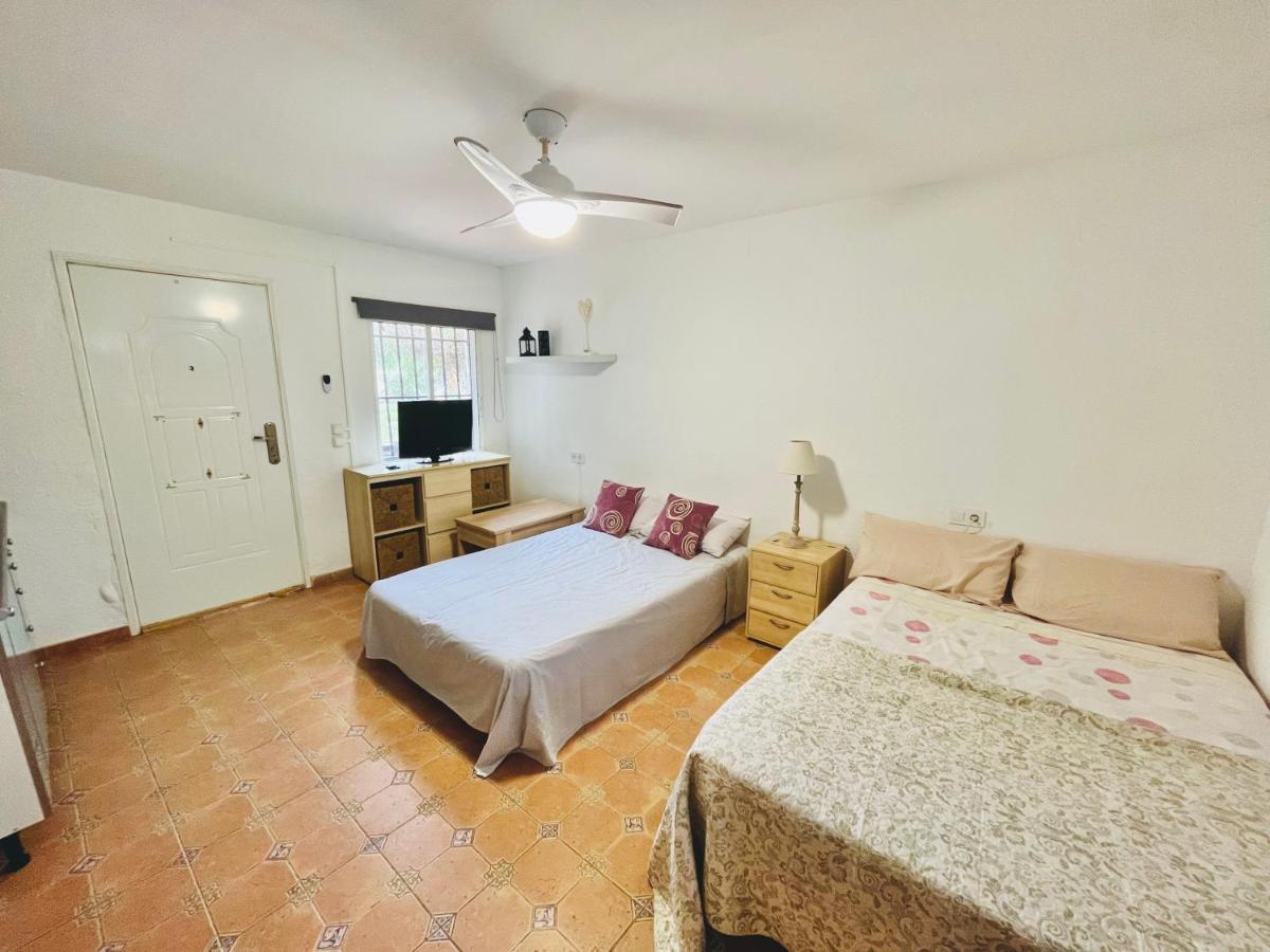 Estudio Adosado Con Jardin Y Parking Privado อาลิกันเต ภายนอก รูปภาพ