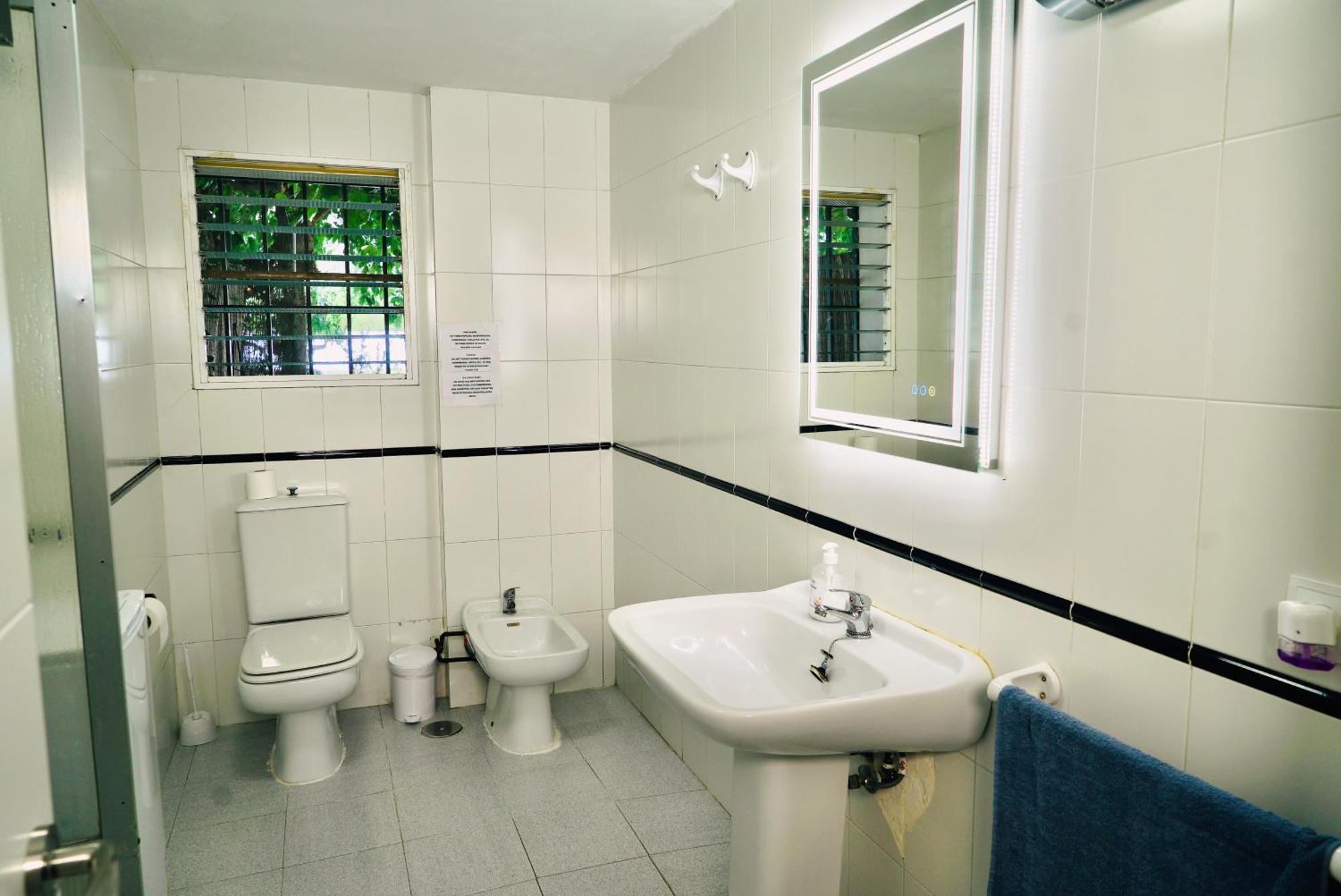 Estudio Adosado Con Jardin Y Parking Privado อาลิกันเต ภายนอก รูปภาพ